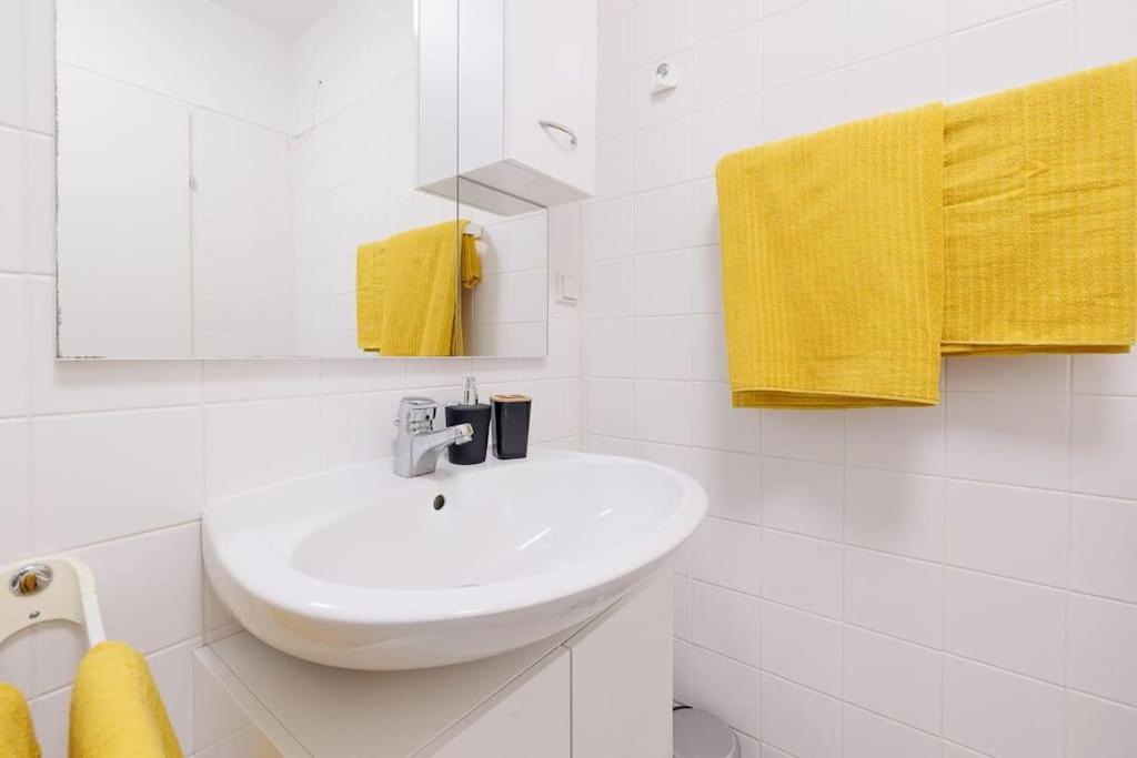 New! Cozy & Lovely Home In The 3Rd District Wien Eksteriør bilde